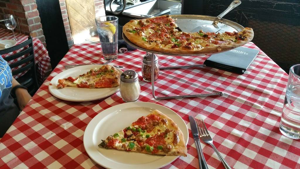 Grimaldis Pizzeria | restaurant | 2168 E Williams Field Rd Suite 102, Gilbert, AZ 85295, USA | 4808147722 OR +1 480-814-7722