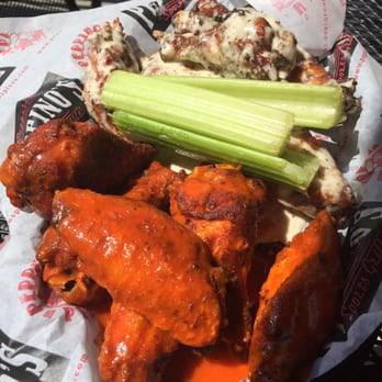 Peppinos Pizza | restaurant | 4170 Lake Michigan Dr NW, Grand Rapids, MI 49534, USA | 6164538219 OR +1 616-453-8219