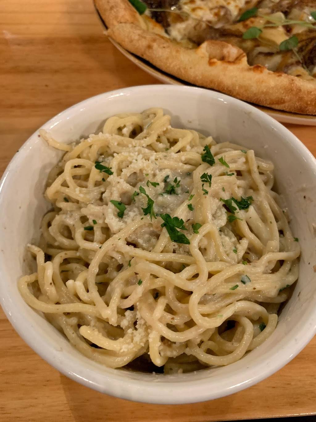 Tambolis Pasta & Pizza | restaurant | 1761 Madison Ave, Memphis, TN 38104, USA | 9014108866 OR +1 901-410-8866