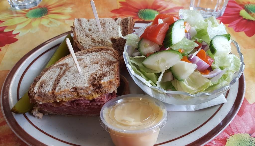 The Side Door Family Restaurant | restaurant | 33 Queen St, Crysler, ON K0A 1R0, Canada | 6139871086 OR +1 613-987-1086