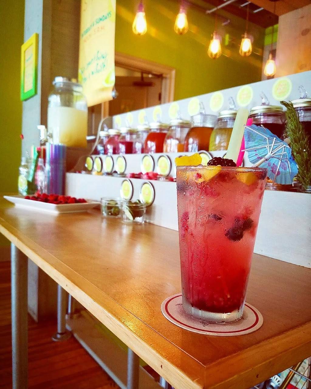 SideYard | restaurant | 3204 Seawall Blvd Suite D, Galveston, TX 77550, USA | 4096215237 OR +1 409-621-5237