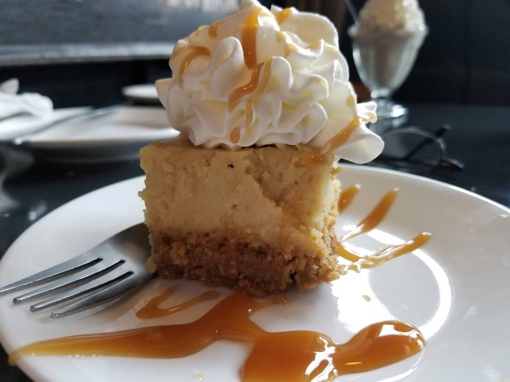 May Kellys Cottage | restaurant | 3002 White Mountain Hwy, North Conway, NH 03860, USA | 6033567005 OR +1 603-356-7005