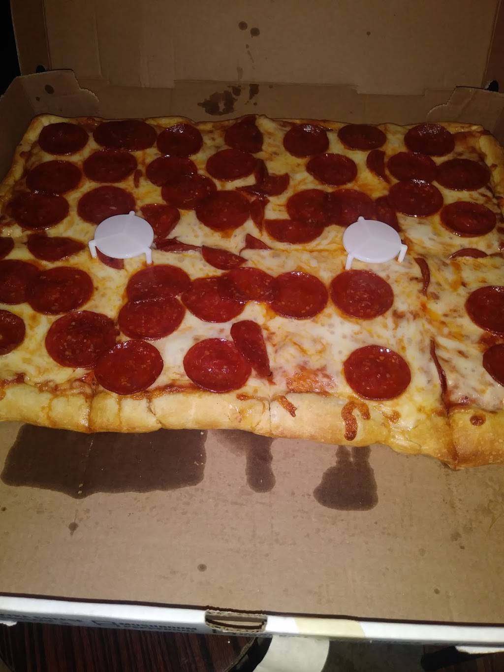 Venice Pizzeria | meal delivery | 1539 Unionport Rd, The Bronx, NY 10462, USA | 7188285664 OR +1 718-828-5664