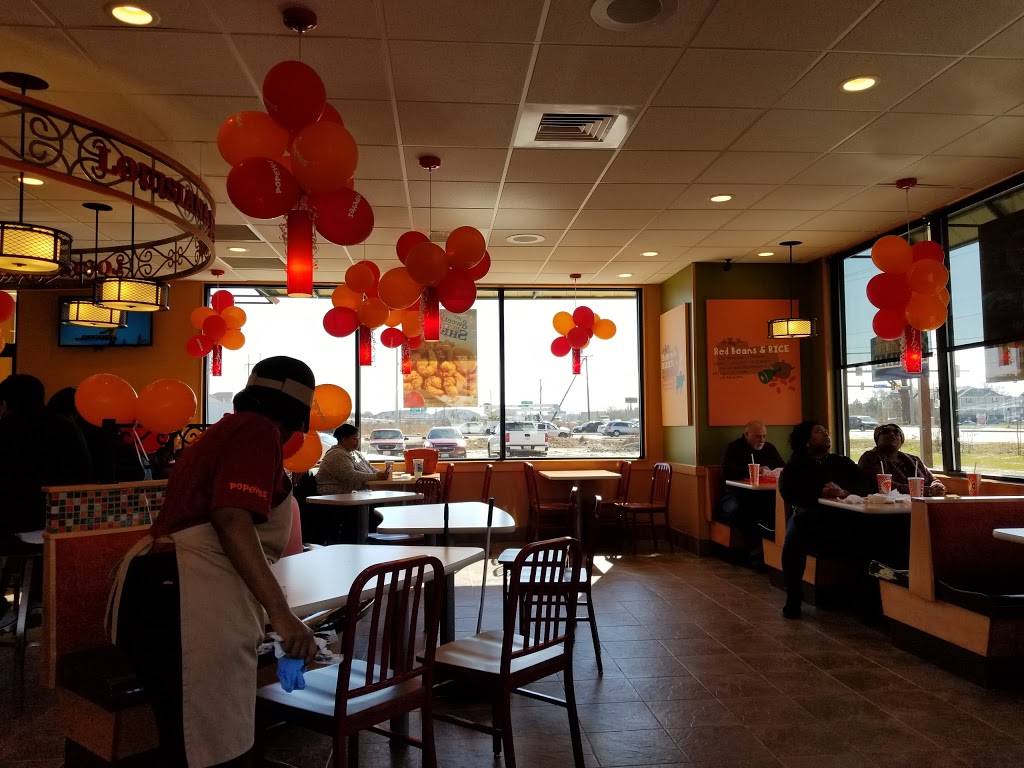 Popeyes Louisiana Kitchen | restaurant | 100 Debaun Loop, Chesapeake, VA 23320, USA | 7573511943 OR +1 757-351-1943