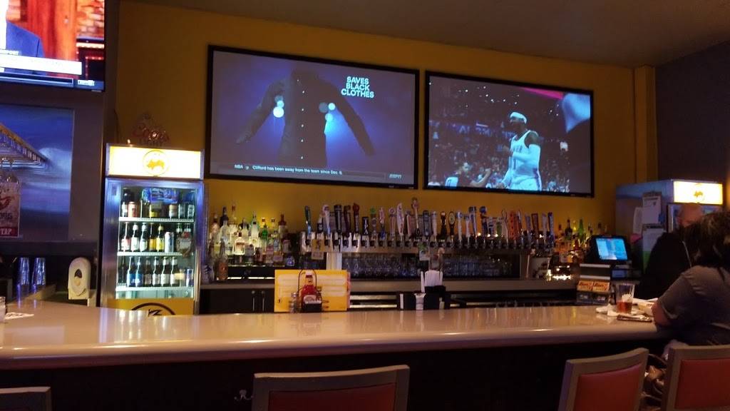 Buffalo Wild Wings | restaurant | 9243 Schulze Dr, West Chester Township, OH 45069, USA | 5139429464 OR +1 513-942-9464