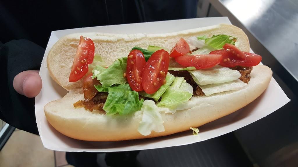 Mamas HotDogs | restaurant | 981 S Saginaw Rd, Midland, MI 48640, USA | 9894869828 OR +1 989-486-9828