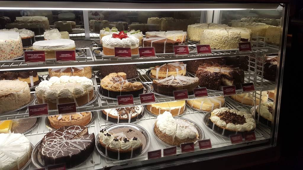 The Cheesecake Factory | restaurant | 306 Hiawatha Blvd W #112, Syracuse, NY 13290, USA | 3154222559 OR +1 315-422-2559