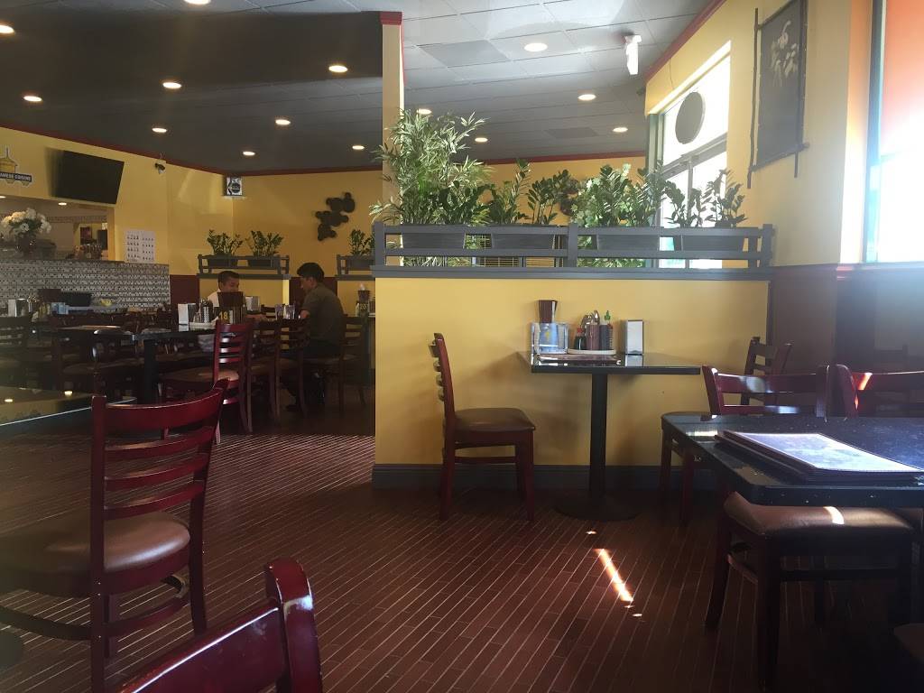 House of Pho | restaurant | 20500 Hesperian Blvd, Hayward, CA 94541, USA | 5105783533 OR +1 510-578-3533