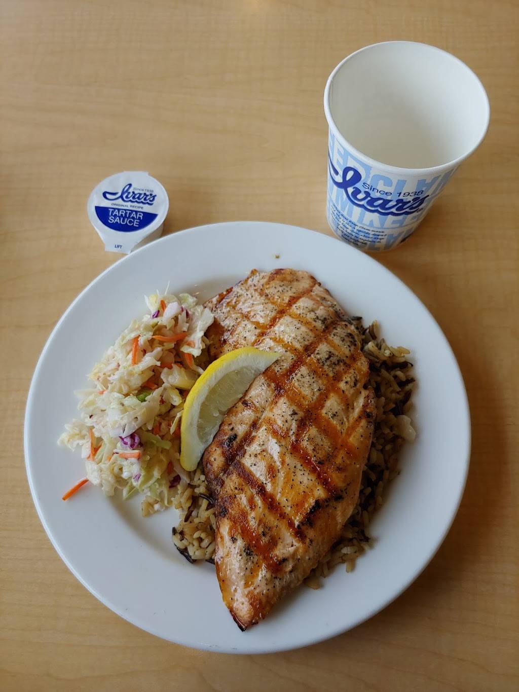 Ivars Seafood Bar | restaurant | 125 D SW 148th St, Burien, WA 98166, USA | 2062423281 OR +1 206-242-3281