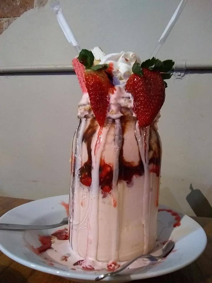 Mama Locas Cafe and Cantina | restaurant | 111 W Main St, Ash Grove, MO 65604, USA | 4176722200 OR +1 417-672-2200