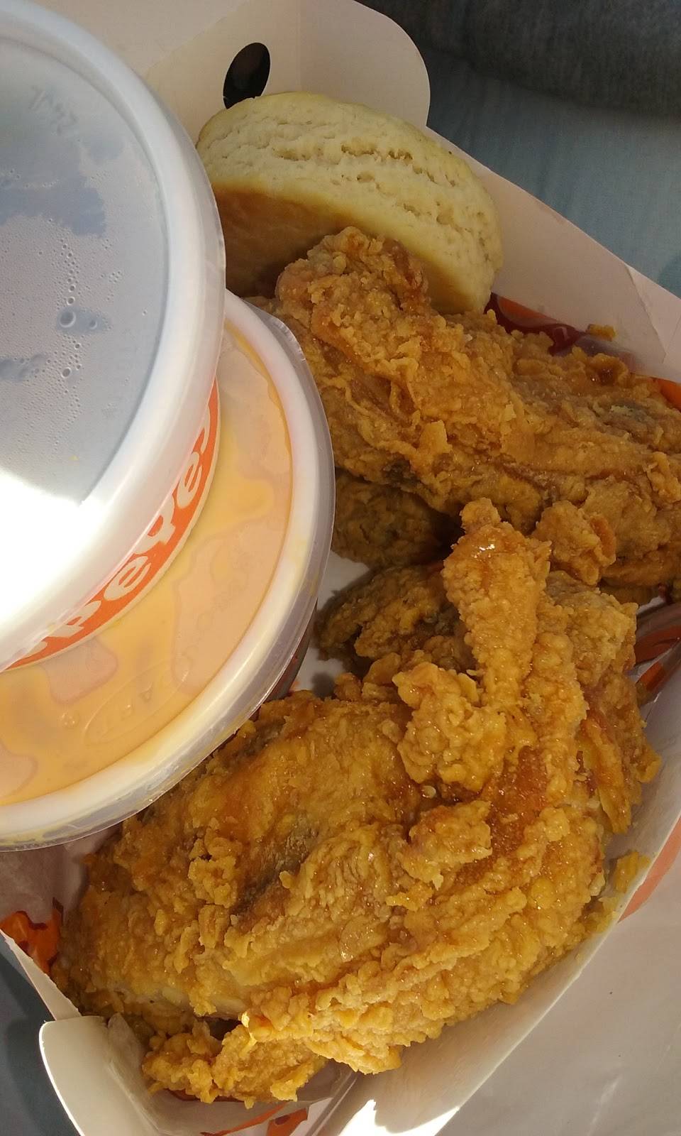 Popeyes Louisiana Kitchen | restaurant | 12951 Hesperia Rd, Victorville, CA 92395, USA | 7602437864 OR +1 760-243-7864