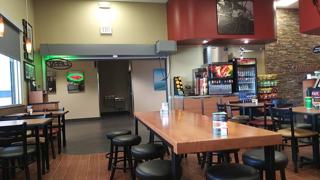 Subway | meal takeaway | 2010 S Airport Rd, Wichita, KS 67209, USA | 3168588313 OR +1 316-858-8313
