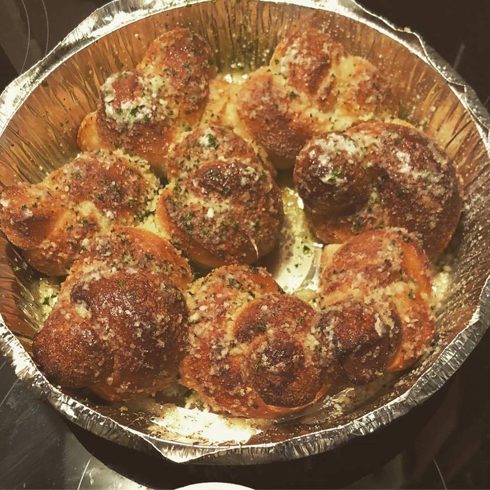 Marinis Pizza | restaurant | 7998, 12820 Walden Rd #5, Montgomery, TX 77356, USA | 9365825556 OR +1 936-582-5556