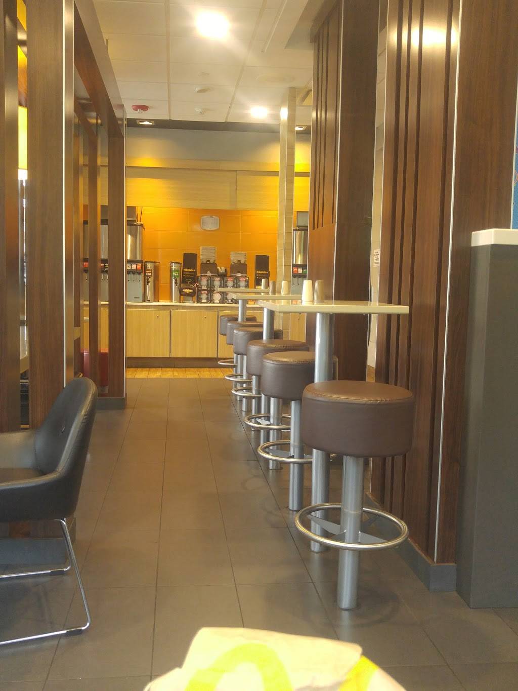 McDonalds | cafe | 915 S Dupont Hwy, Dover, DE 19901, USA | 3026748080 OR +1 302-674-8080