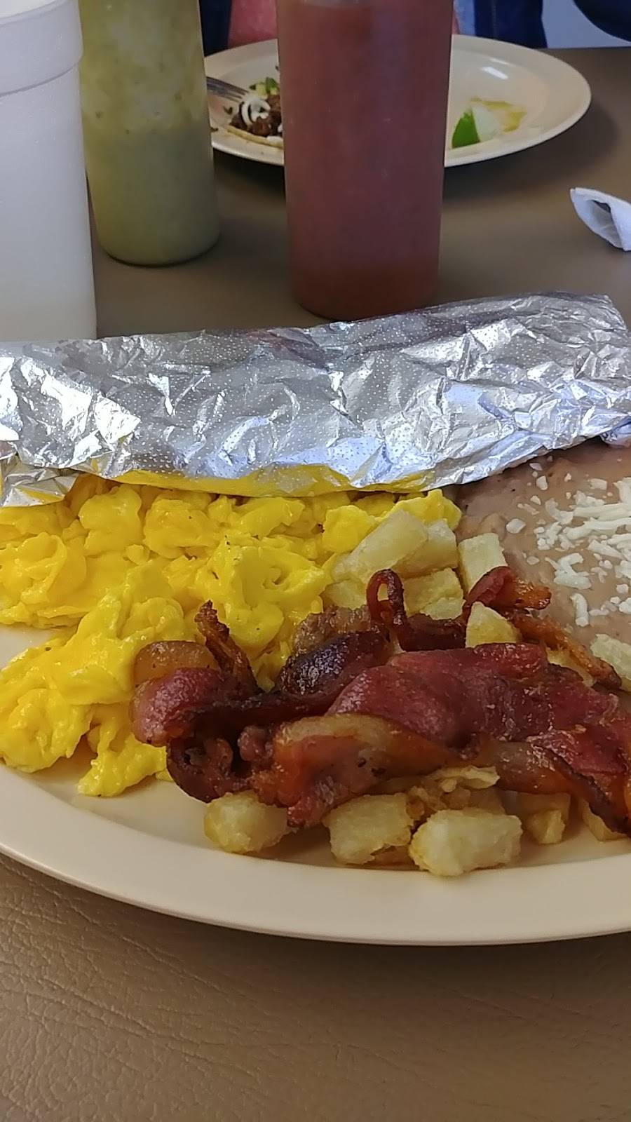 Downtown Tacos | restaurant | 8 Circle Way St, Lake Jackson, TX 77566, USA | 9792669316 OR +1 979-266-9316