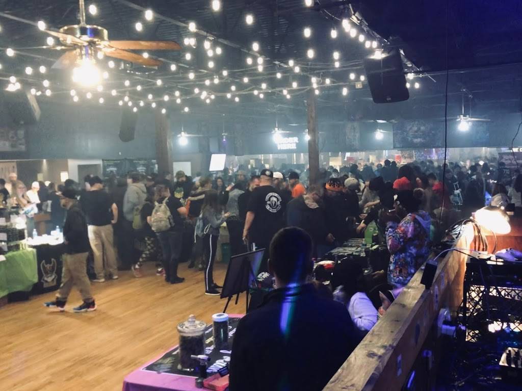 Vehicle City Social | night club | 3166 Comer St, Flint, MI 48506, USA | 8104229148 OR +1 810-422-9148