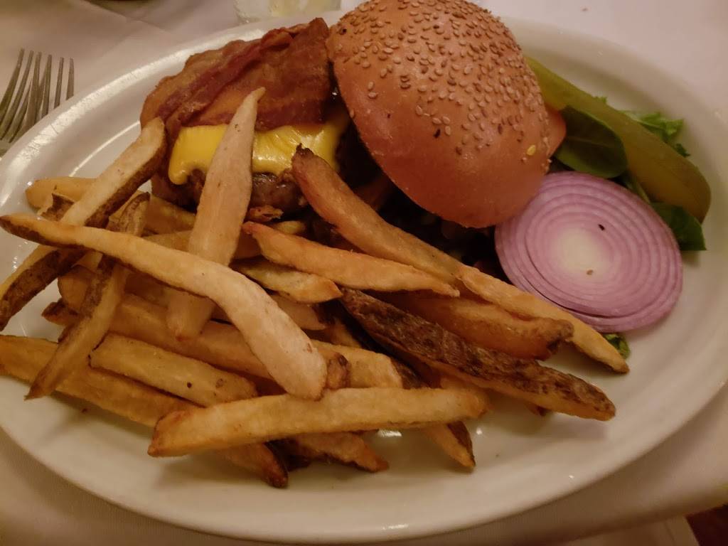 Hunters Steak & Ale House | restaurant | 9404 4th Ave, Brooklyn, NY 11209, USA | 7182388899 OR +1 718-238-8899