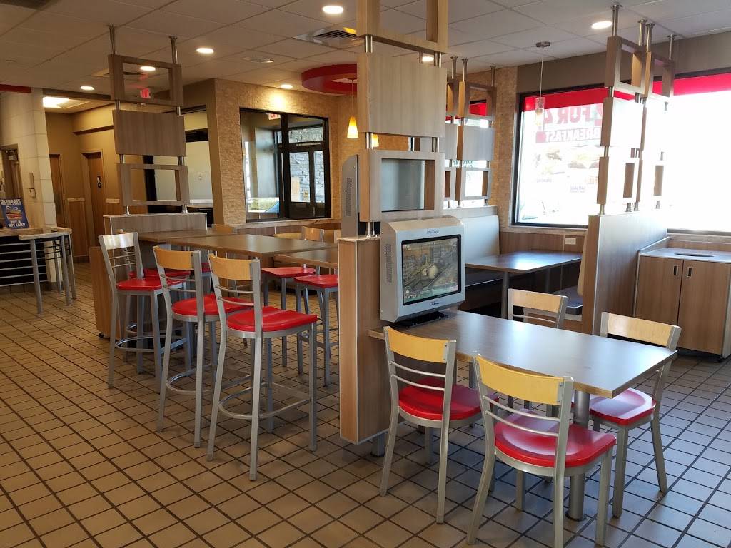 Burger King | restaurant | 8600 W Cheyenne Ave, Las Vegas, NV 89129, USA | 7026456078 OR +1 702-645-6078