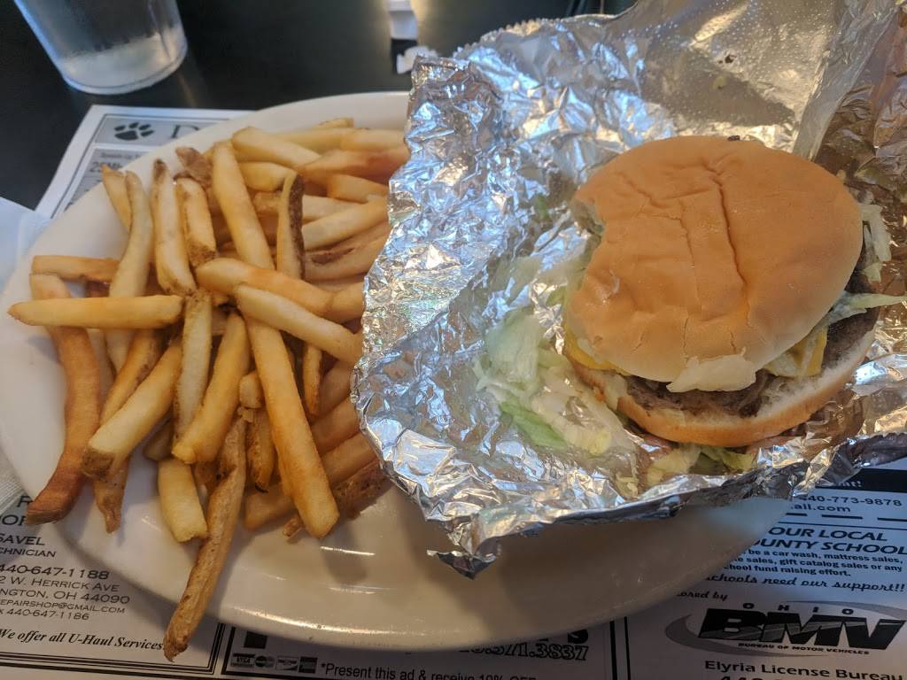 Dog Tracks Diner | restaurant | 194 W Herrick Ave, Wellington, OH 44090, USA | 4406470334 OR +1 440-647-0334