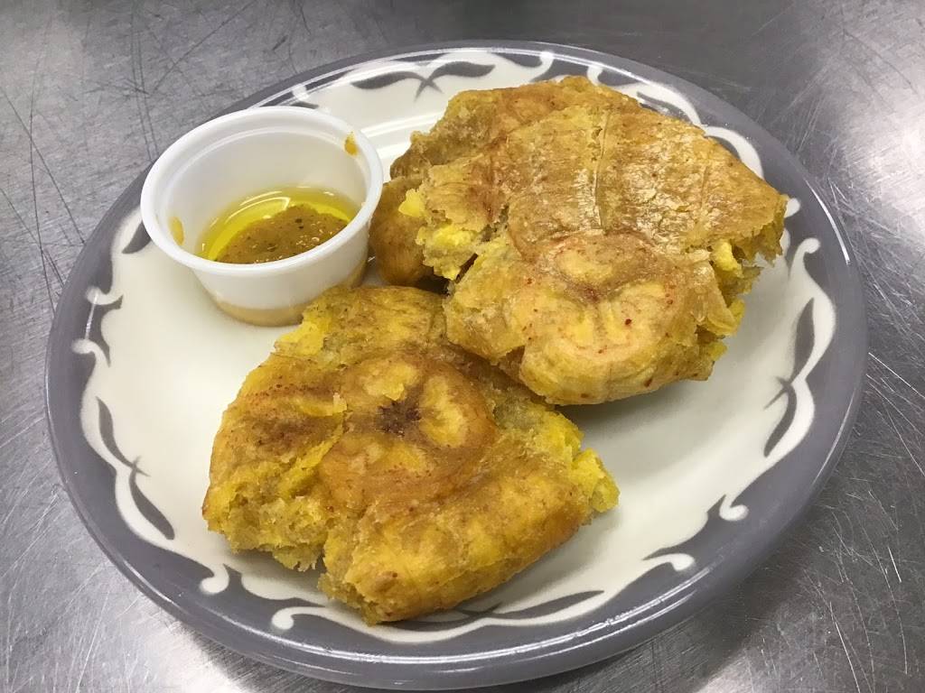 El Gustazo Puerto Rican Restaurant | restaurant | 3505 Spring St, Racine, WI 53405, USA | 2624564881 OR +1 262-456-4881