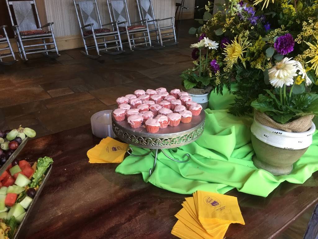 Café Le Crumbs | cafe | 162 4th Ave N, Nashville, TN 37219, USA | 6152481944 OR +1 615-248-1944