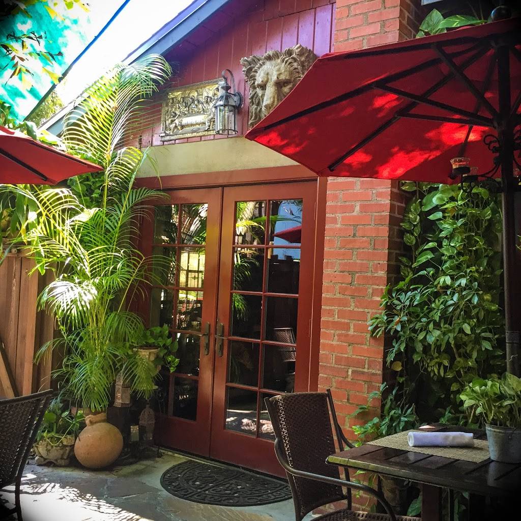 Goblin Market Restaurant | restaurant | 330 Dora Drawdy Way, Mt Dora, FL 32757, USA | 3527350059 OR +1 352-735-0059