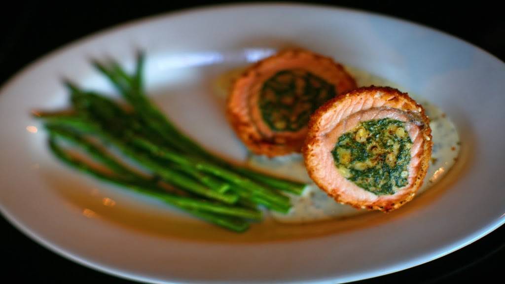 Johnnys Italian Steakhouse | restaurant | 17123 N Laurel Park Dr, Livonia, MI 48152, USA | 7342454151 OR +1 734-245-4151