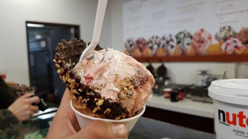 Cold Stone Creamery | cafe | 6801 Hollywood Blvd Ste 319, Hollywood, CA 90028, USA | 3239623199 OR +1 323-962-3199