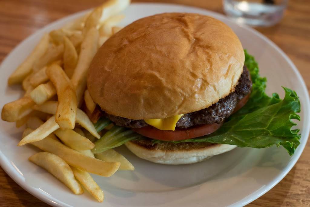 Colonels Restaurant | restaurant | 143 Main St, Northeast Harbor, ME 04662, USA | 2072765147 OR +1 207-276-5147