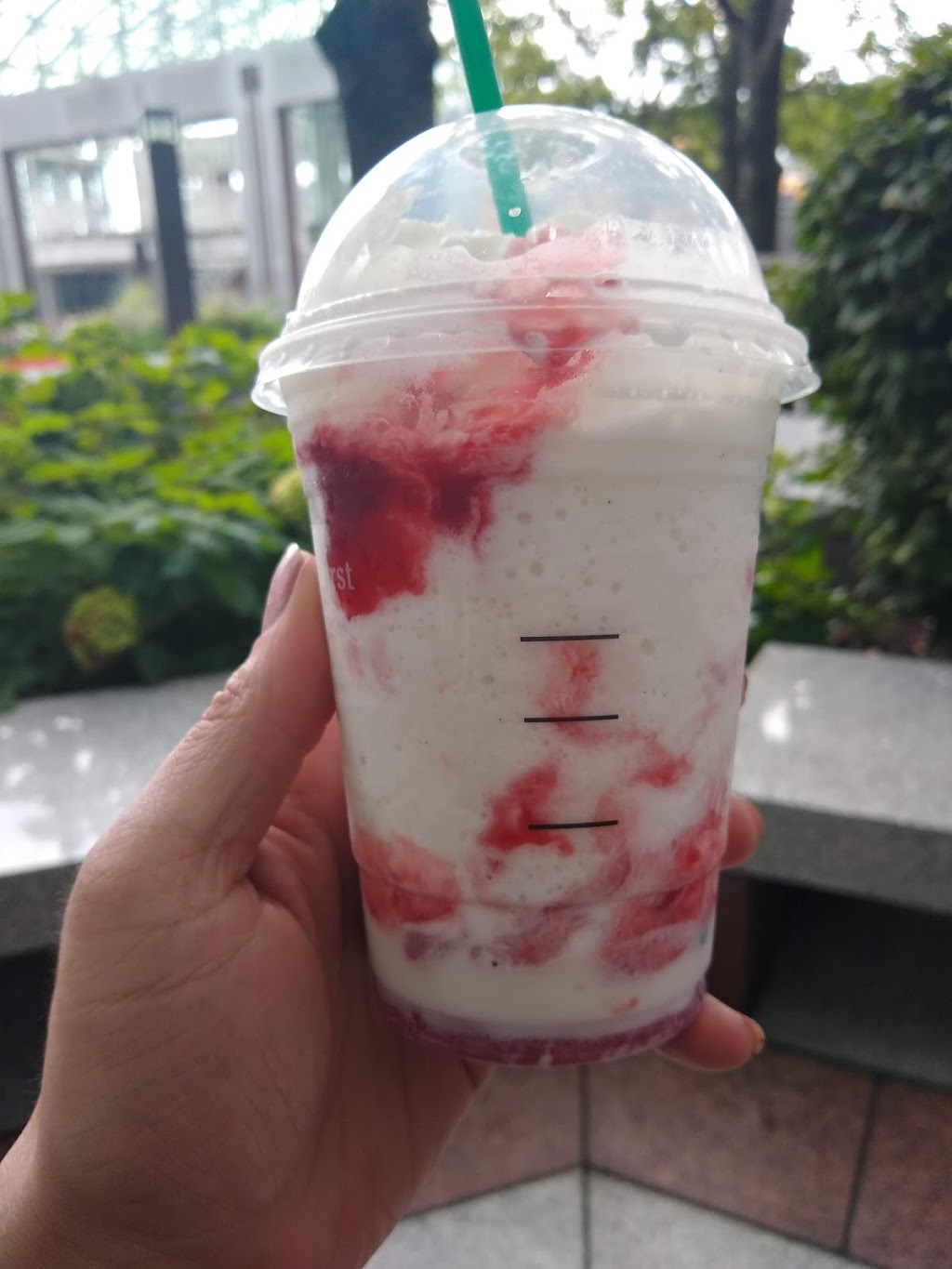 Starbucks | cafe | 200 E Randolph St, Chicago, IL 60601, USA | 3122401602 OR +1 312-240-1602