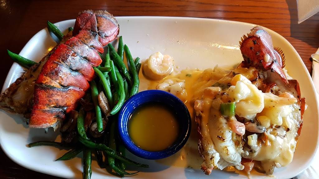 Red Lobster | restaurant | 3552 E Colonial Dr, Orlando, FL 32803, USA | 4078963657 OR +1 407-896-3657