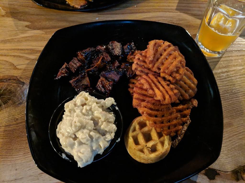 Brown Barn brew & que | restaurant | 10700 Mayfield Rd, Chardon, OH 44024, USA | 4402794747 OR +1 440-279-4747