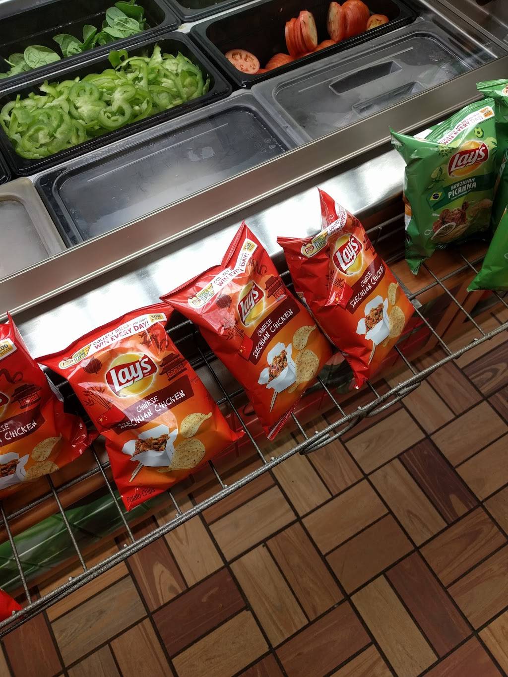 Subway Restaurants | restaurant | 1720 E Old Shakopee Rd, Bloomington, MN 55425, USA | 9528846645 OR +1 952-884-6645