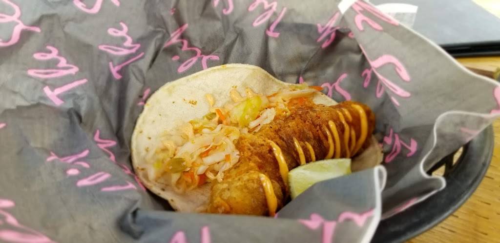 The Slip | restaurant | 235 Queens Quay W, Toronto, ON M5J 2G6, Canada | 8447269227 OR +1 844-726-9227