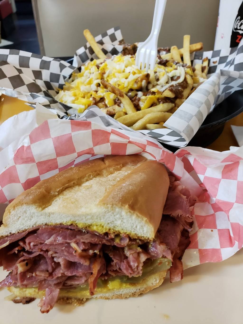 Teds Burgers | restaurant | 899 S Anaheim Blvd, Anaheim, CA 92805, USA | 7146351540 OR +1 714-635-1540