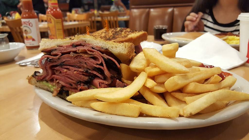 Country Deli | meal takeaway | 9901 Topanga Canyon Blvd, Chatsworth, CA 91311, USA | 8187095612 OR +1 818-709-5612