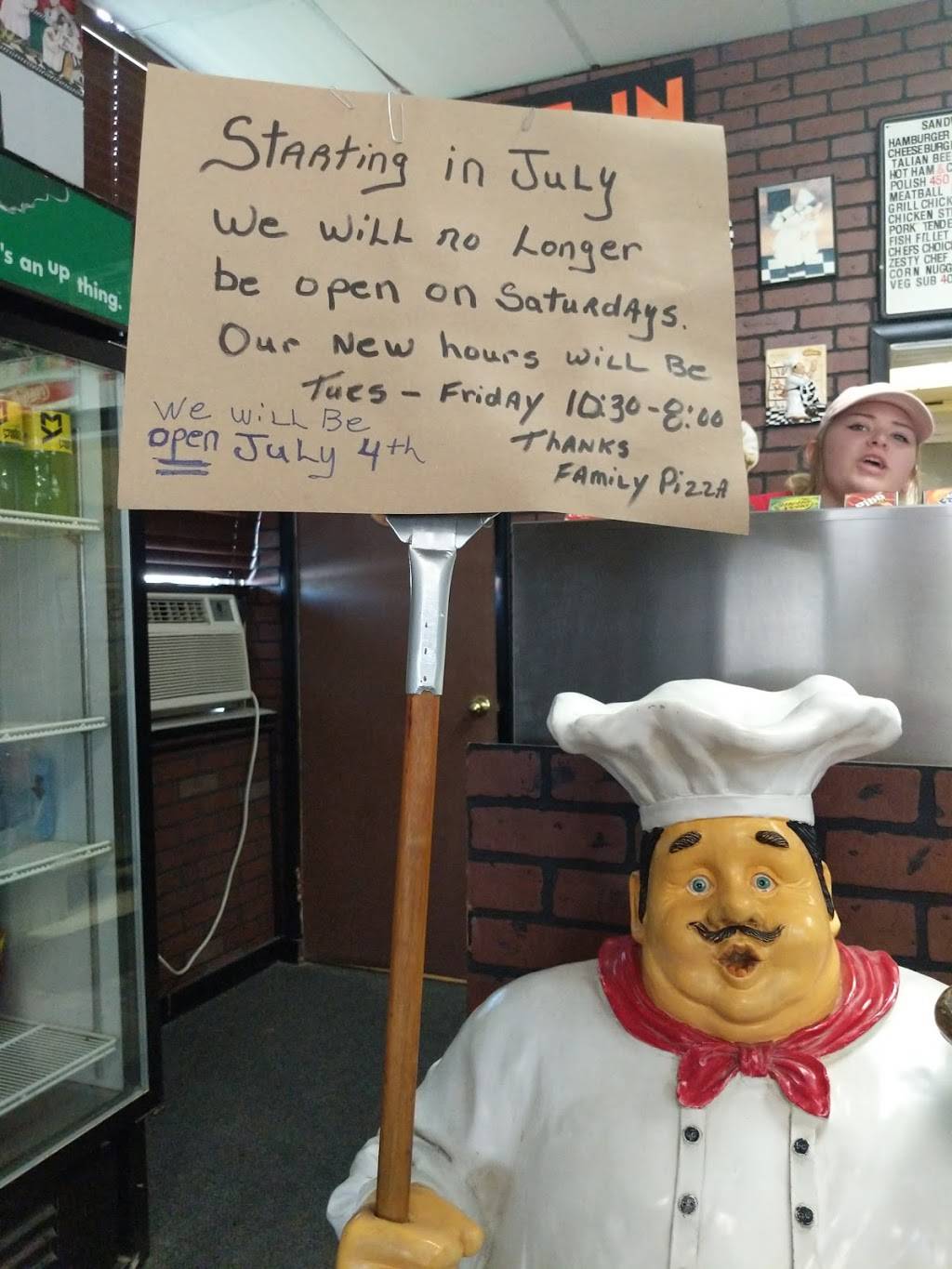 Family Pizza | restaurant | 309 E Main St, Vienna, IL 62995, USA | 6186589025 OR +1 618-658-9025