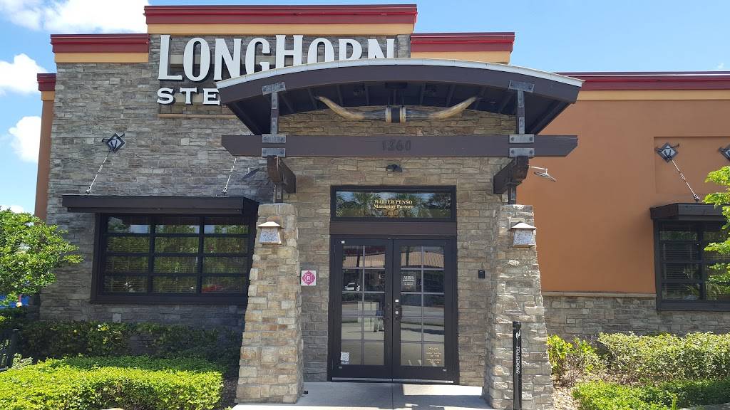LongHorn Steakhouse | meal takeaway | 1360 W 49th St, Hialeah, FL 33012, USA | 3058288691 OR +1 305-828-8691