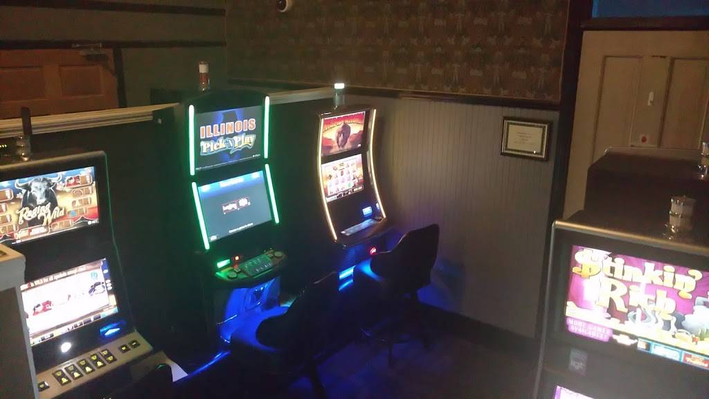 The Lucky Lager | restaurant | 100 E Cooke St, Mt Pulaski, IL 62548, USA | 2172700043 OR +1 217-270-0043