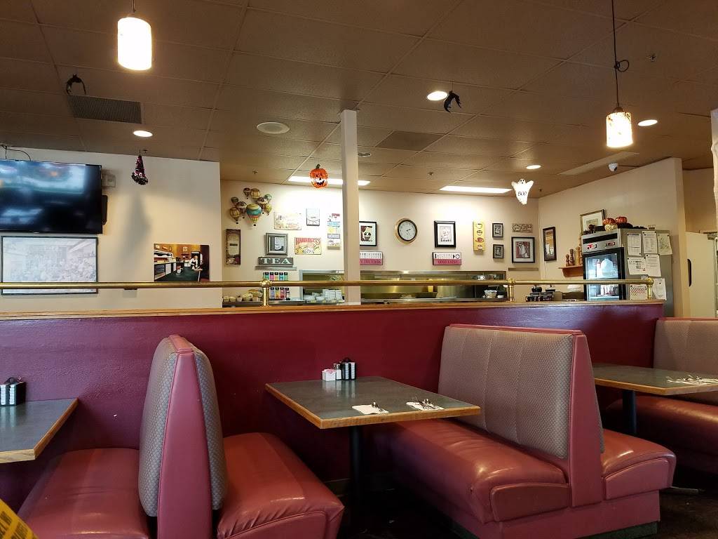 Peppermill Restaurant and Lounge | night club | 17455 SW Farmington Rd, Beaverton, OR 97007, USA | 5036425193 OR +1 503-642-5193