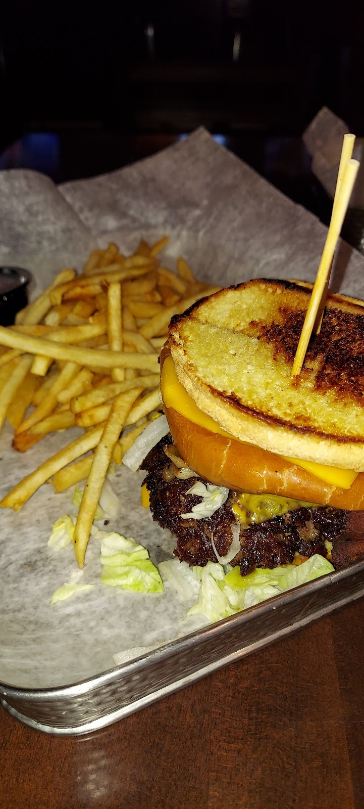 R Place Pub | meal takeaway | 9603 Whipps Mill Rd, Louisville, KY 40242, USA | 5026537614 OR +1 502-653-7614