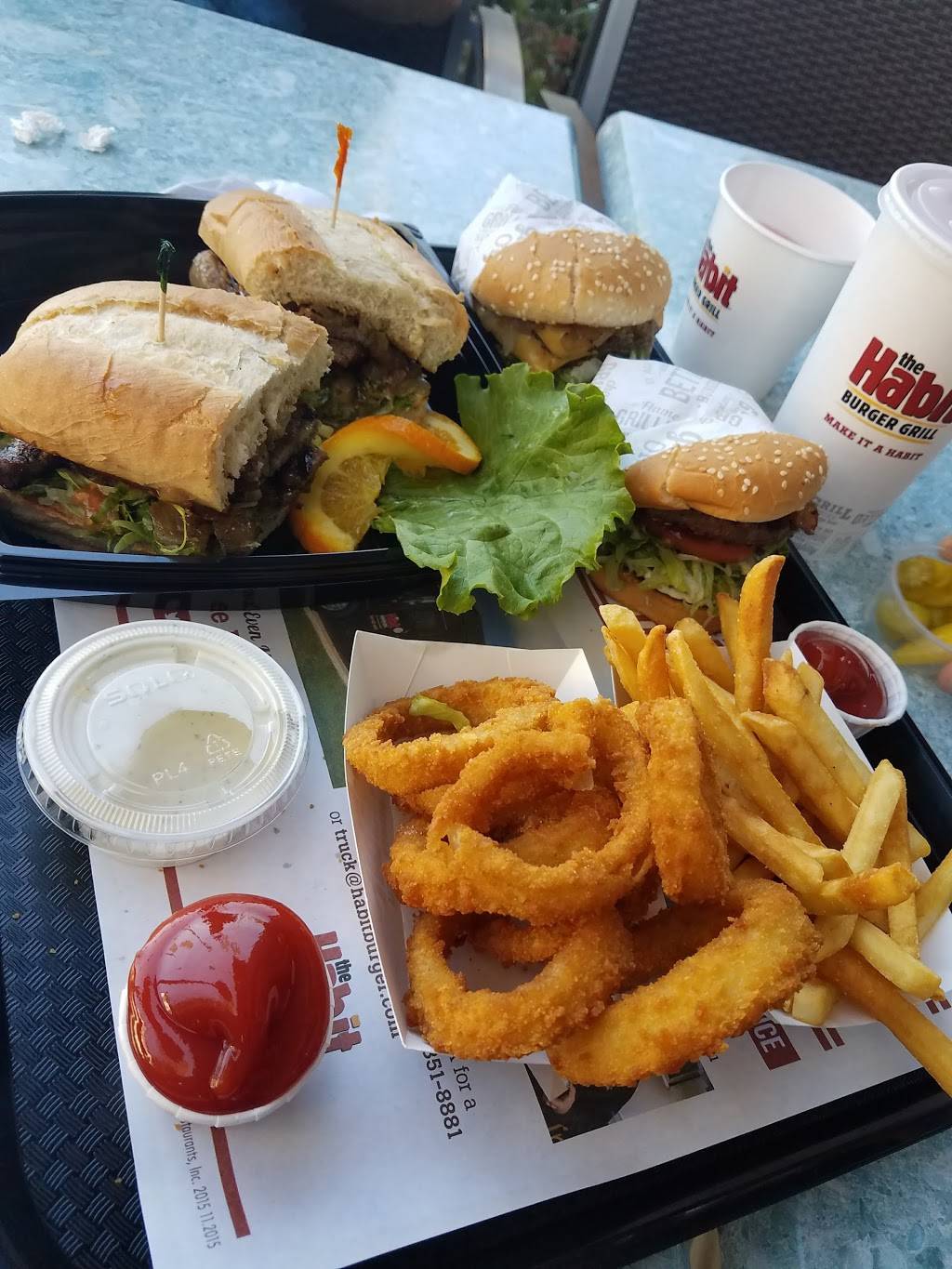 The Habit Burger Grill | meal takeaway | 909 Lomas Santa Fe Dr, Solana Beach, CA 92075, USA | 8585239697 OR +1 858-523-9697