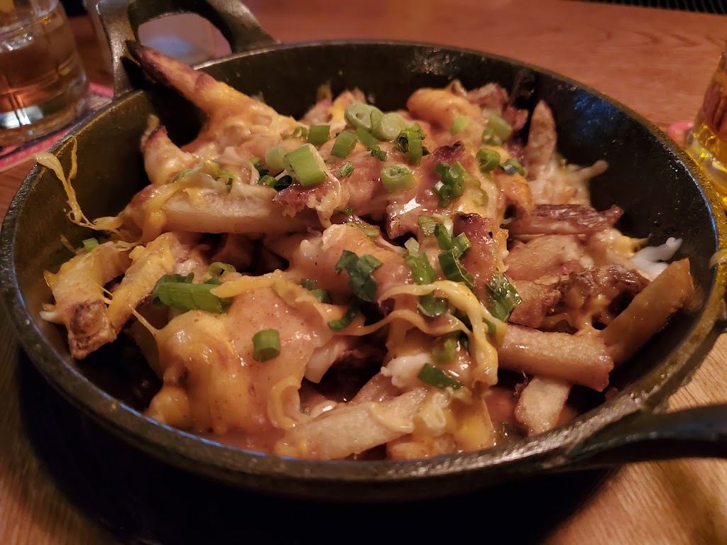 Granny Annies Bar & Kitchen | restaurant | 425 Main St, New York, NY 10044, USA | 6465968582 OR +1 646-596-8582