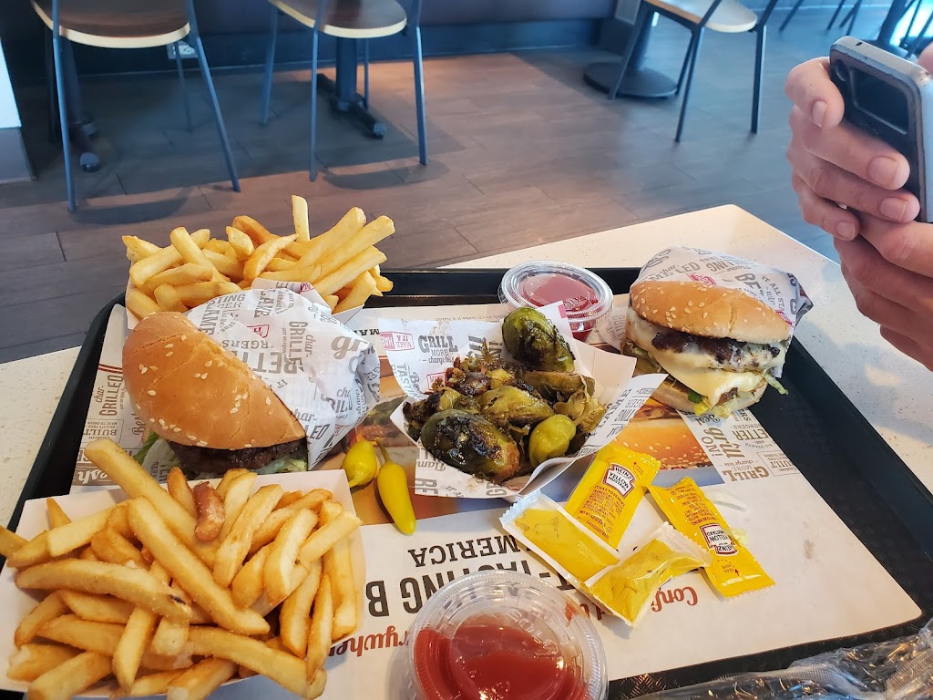 The Habit Burger Grill | restaurant | 2335 S 4th St, El Centro, CA 92243, USA | 7609977805 OR +1 760-997-7805