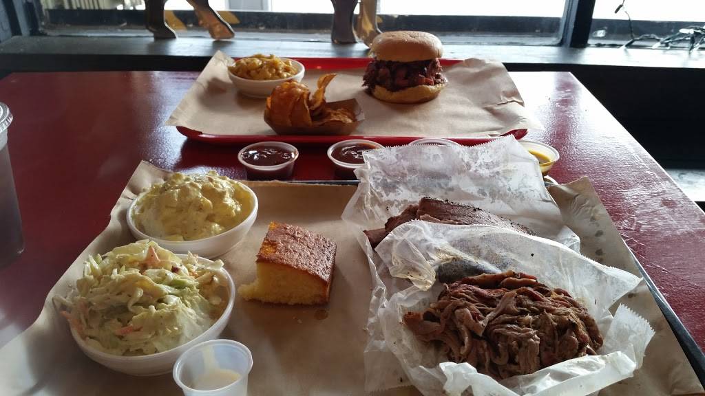 Smoke BBQ Restaurant & Catering | restaurant | 3351 NE 32nd St, Fort Lauderdale, FL 33308, USA | 9545305334 OR +1 954-530-5334