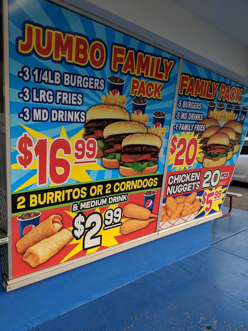 Youngs Drive-In | restaurant | 216 Oildale Dr, Bakersfield, CA 93308, USA | 6613997874 OR +1 661-399-7874