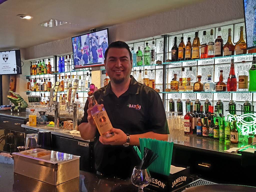 The Bayou Bar and Grill | restaurant | 918 13th St, Modesto, CA 95354, USA | 2093602983 OR +1 209-360-2983