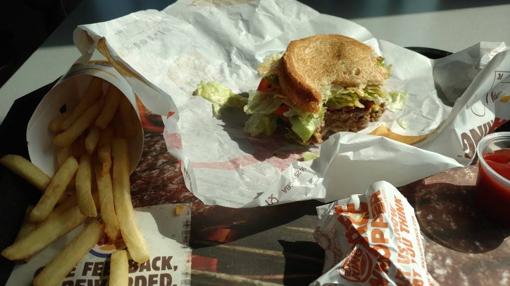 Burger King | restaurant | 2605 Jacksboro Hwy, River Oaks, TX 76114, USA | 8177400305 OR +1 817-740-0305