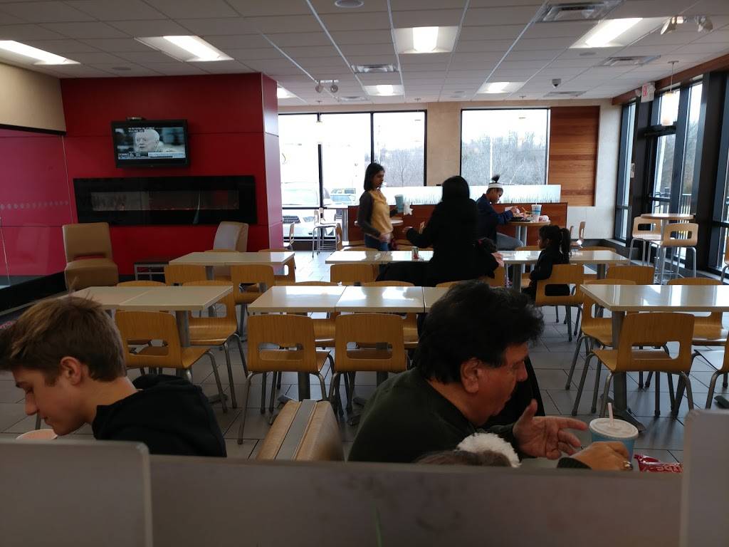 Wendys | restaurant | 70 Buckwalter Rd Suite 1050, Royersford, PA 19468, USA | 6109489518 OR +1 610-948-9518