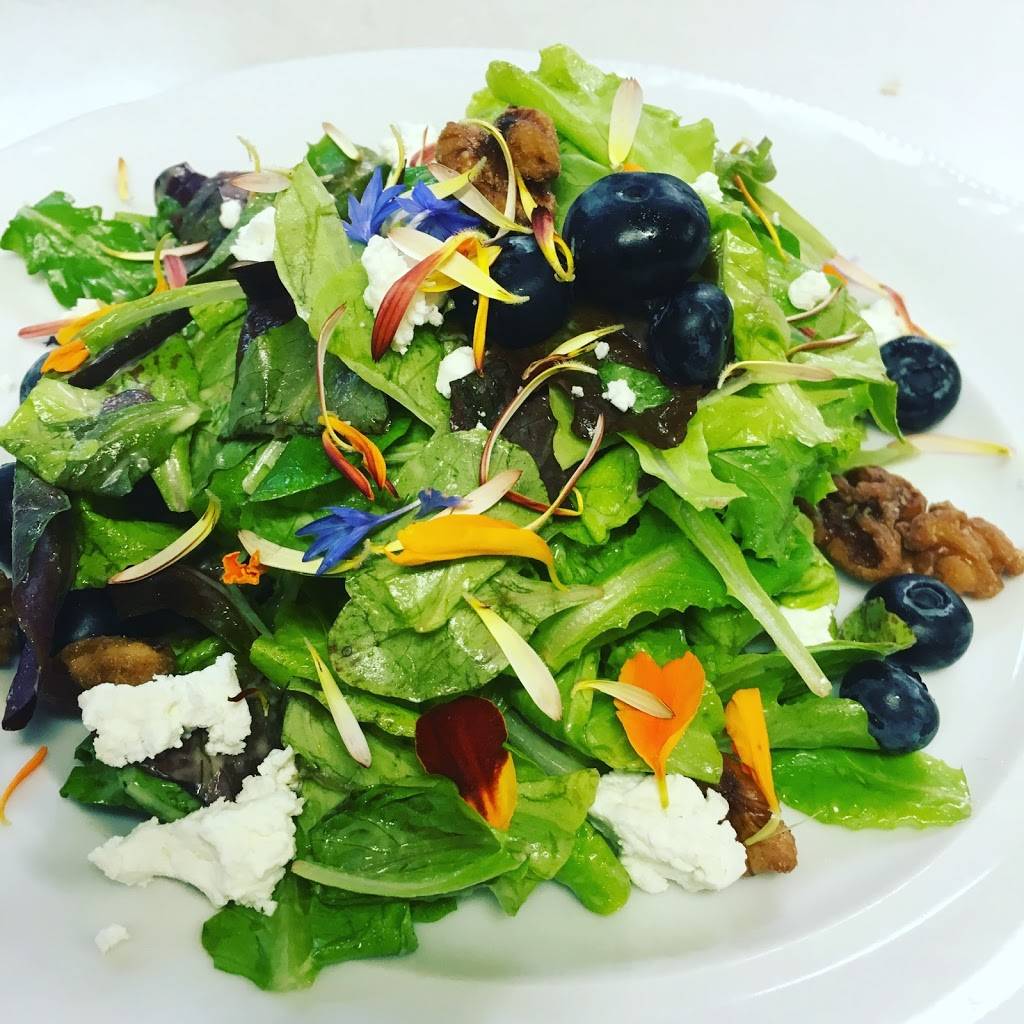 The Barnard Inn Restaurant & Maxs Tavern | restaurant | 5518 VT-12, Barnard, VT 05031, USA | 8022349961 OR +1 802-234-9961